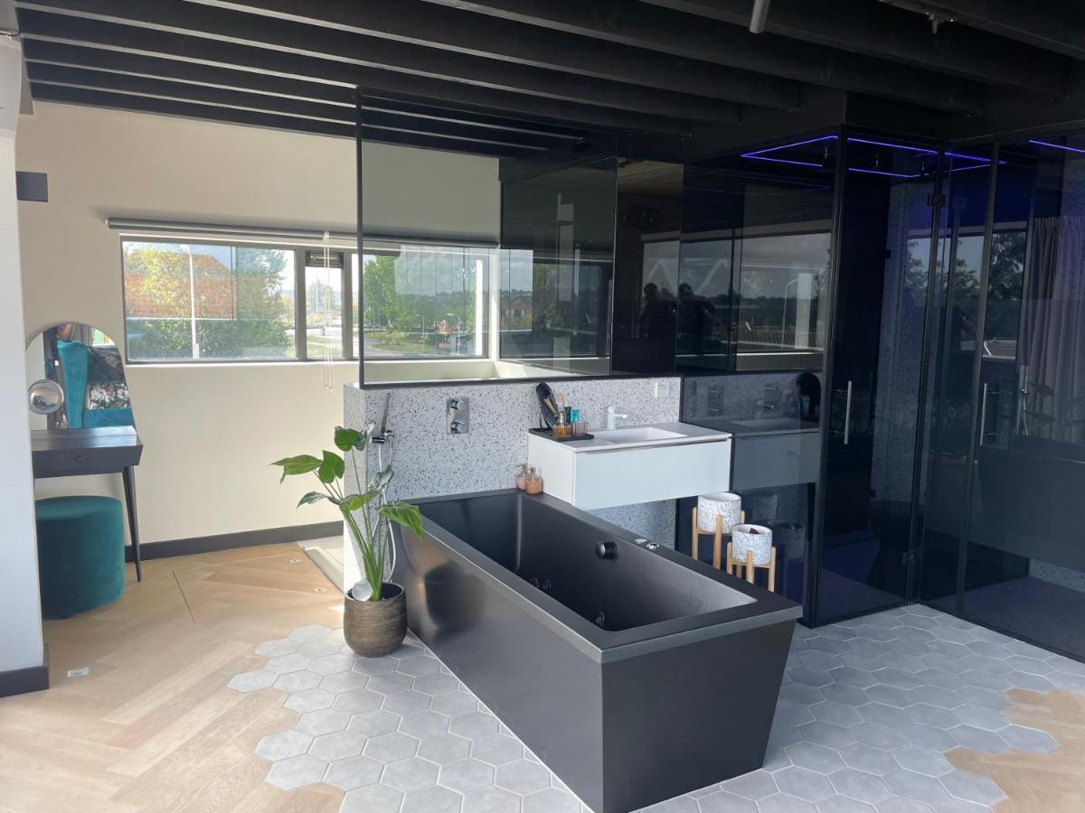 Above And Beyond - Luxe Suite Met Sauna En Stoomdouche Zaandam Dış mekan fotoğraf