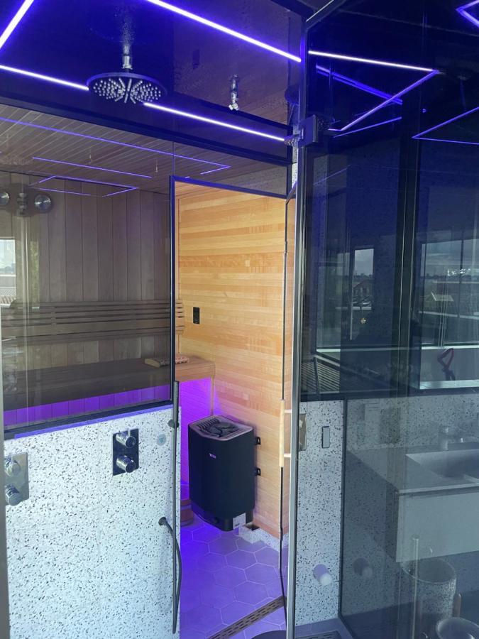Above And Beyond - Luxe Suite Met Sauna En Stoomdouche Zaandam Dış mekan fotoğraf